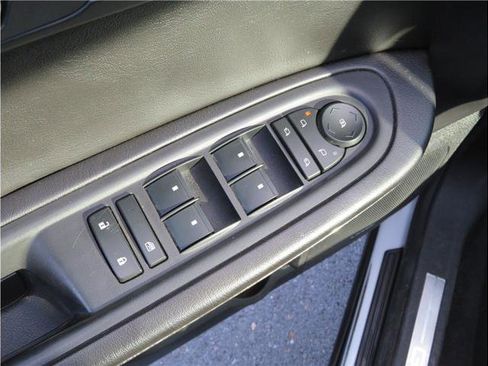 Used 2017 GMC Acadia Limited SLT image 13