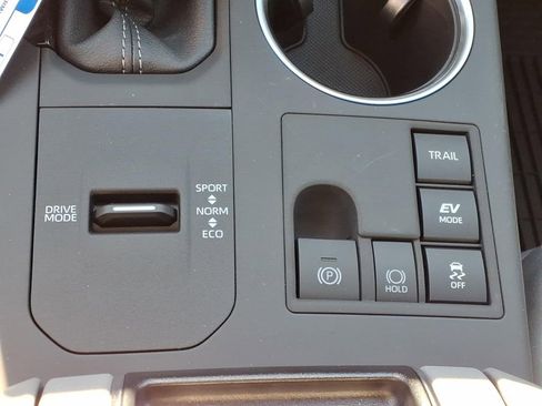 New 2026 Toyota Highlander XLE image 19