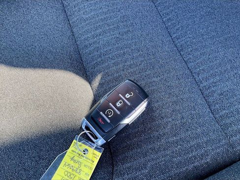 Used 2019 RAM 1500 Big Horn image 10