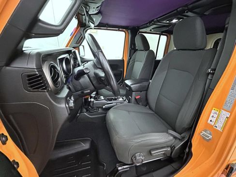 Used 2018 Jeep Wrangler Unlimited Sport S AWD/4WD image 11