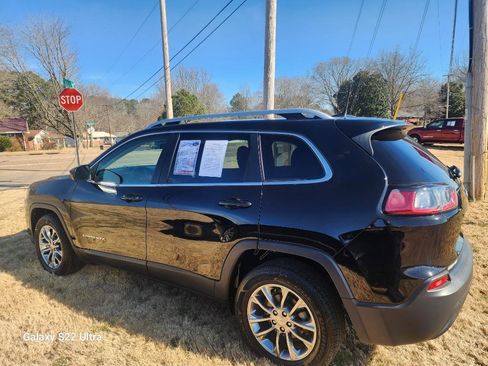 Used 2019 Jeep Cherokee Latitude Plus image 6