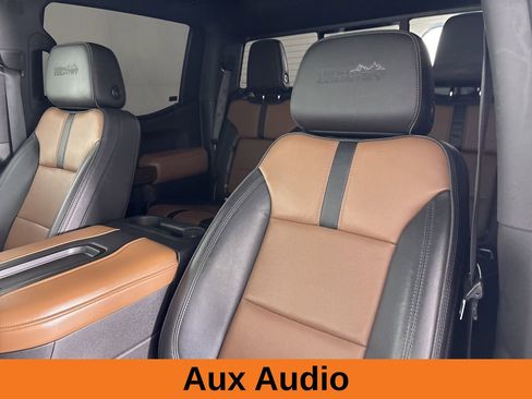 Used 2020 Chevrolet Silverado 1500 High Country w/ Technology Package image 13