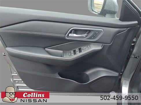 Certified 2025 Nissan Rogue Platinum w/ Platinum Premium Package image 16