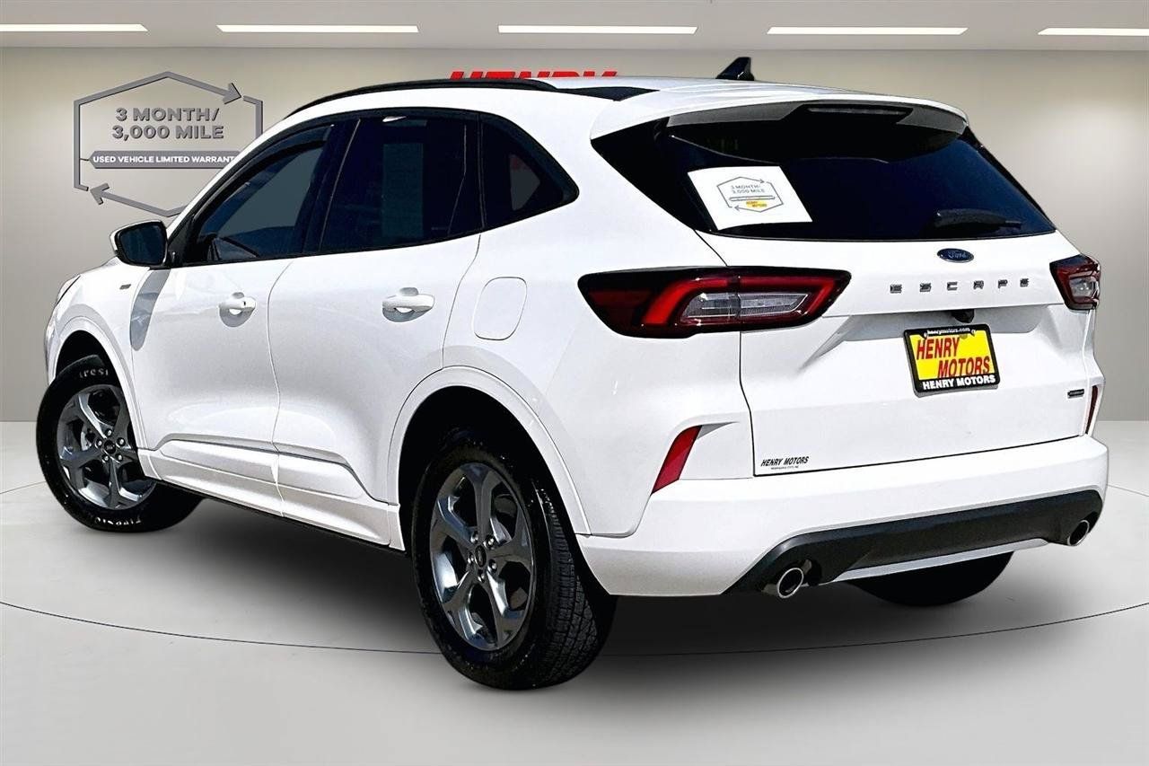 Used 2024 Ford Escape ST-Line Select AWD/4WD image 4