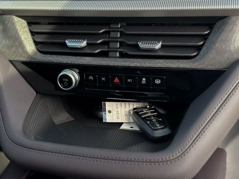 New 2026 Ford Explorer Platinum image 10