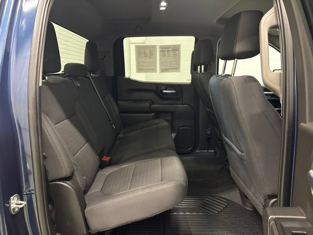 Used 2020 Chevrolet Silverado 1500 LT w/ All-Star Edition AWD/4WD image 34