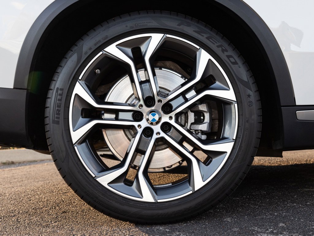 Used 2026 BMW X5 xDrive50e w/ Executive Package AWD/4WD image 76