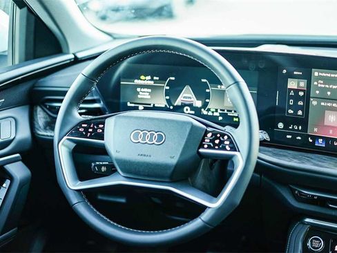 New 2025 Audi Q5 Premium Plus image 15