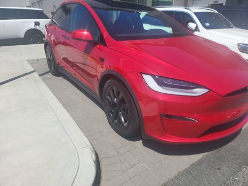Used 2023 Tesla Model X AWD/4WD image 3