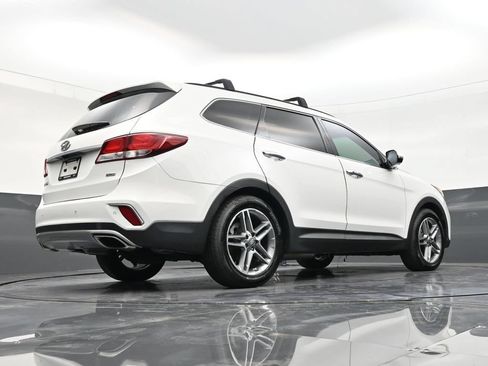 Used 2018 Hyundai Santa Fe FWD image 25