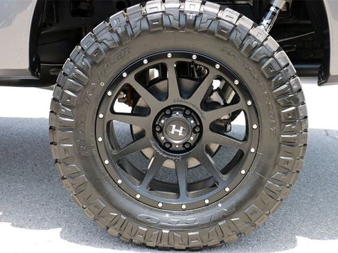 New 2025 Ford F150 Lariat w/ Equipment Group 502A High image 8