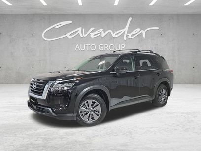 Used 2025 Nissan Pathfinder SV