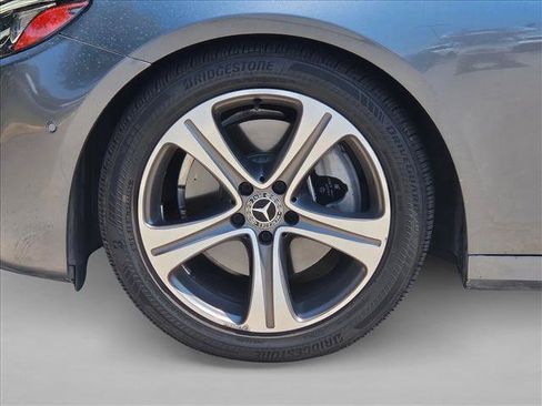 Used 2018 Mercedes-Benz E 300 image 14