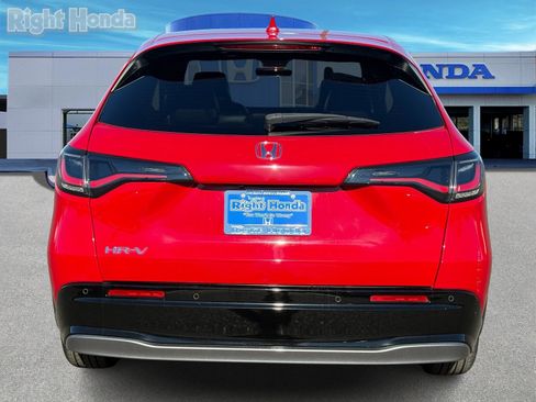 Used 2023 Honda HR-V EX-L image 7