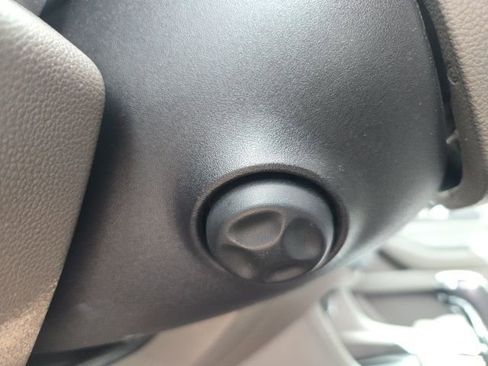 Used 2019 Chevrolet Traverse Premier image 29