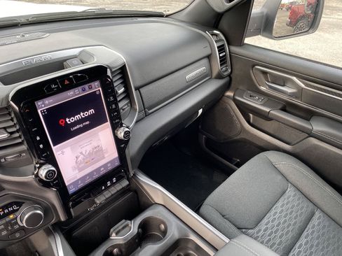 Used 2025 RAM 1500 Big Horn AWD/4WD image 7