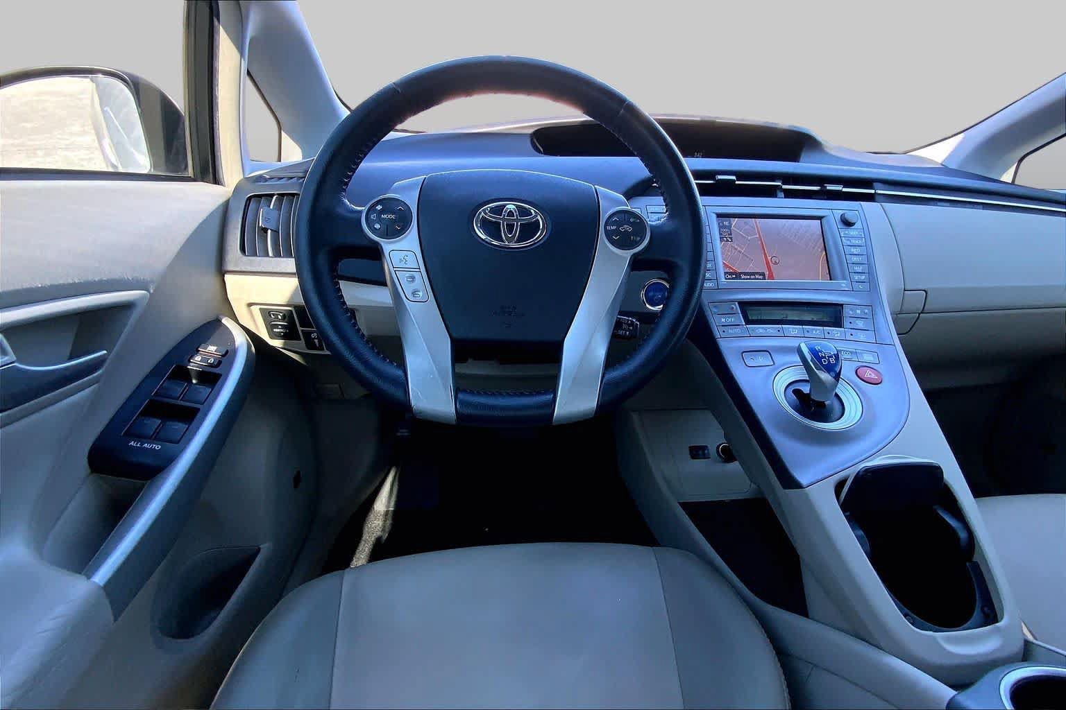 Used 2014 Toyota Prius Four w/ Solar Roof Package FWD image 5