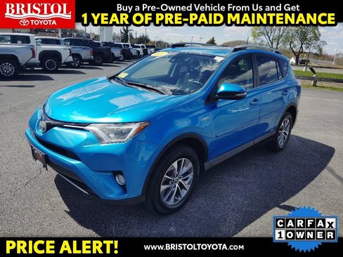 Used 2017 Toyota RAV4 XLE w/ All Weather Liner Package AWD/4WD image 3