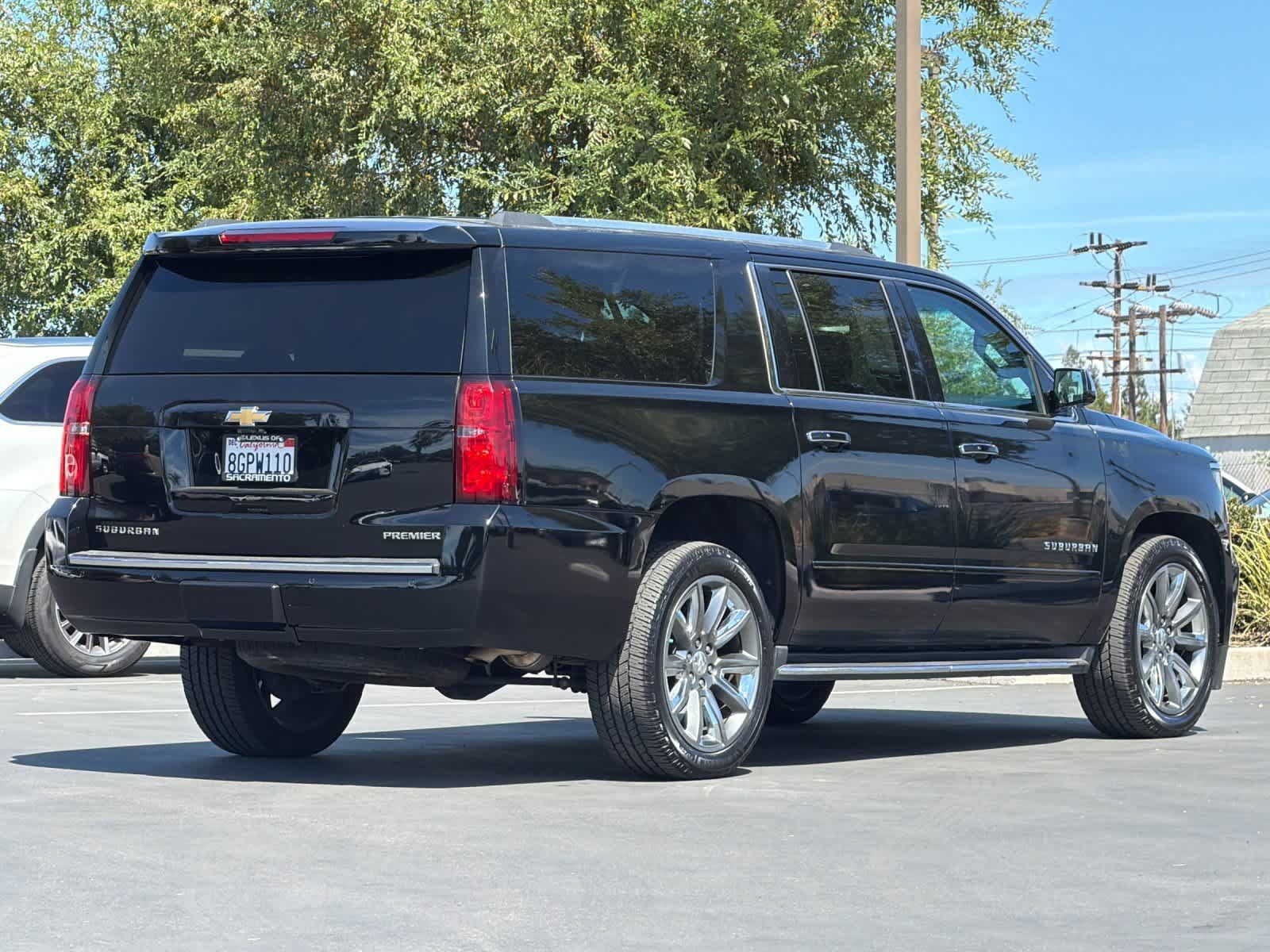 Used 2019 Chevrolet Suburban Premier AWD/4WD image 2