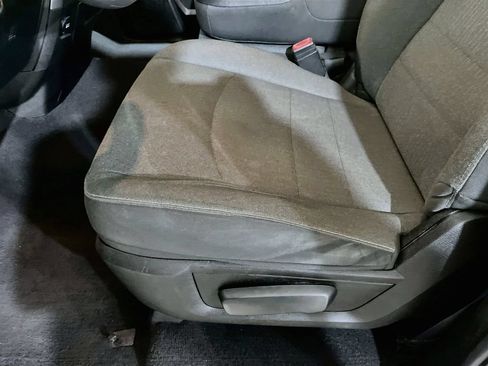 Used 2022 RAM 1500 Warlock AWD/4WD image 19