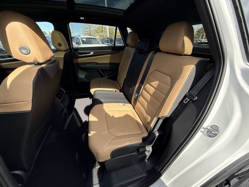 New 2026 Volkswagen Atlas Cross Sport SEL image 25