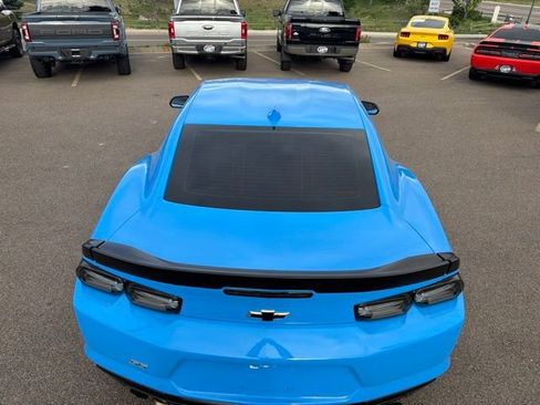Used 2022 Chevrolet Camaro SS RWD image 5