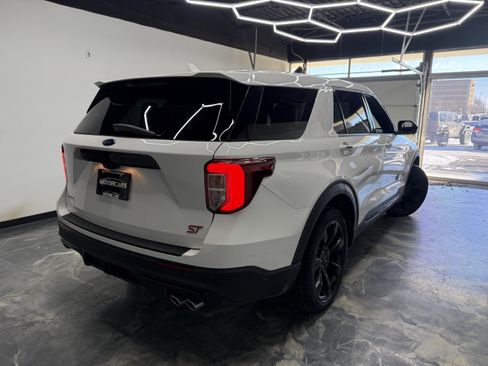 Used 2021 Ford Explorer ST w/ ST Street Pack image 5