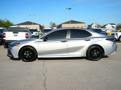 Used 2021 Toyota Camry SE image 8