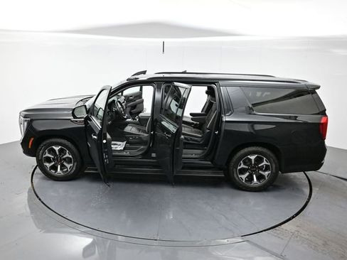 Used 2025 GMC Yukon XL AT4 Ultimate w/ LPO, Floor Liner Package image 45
