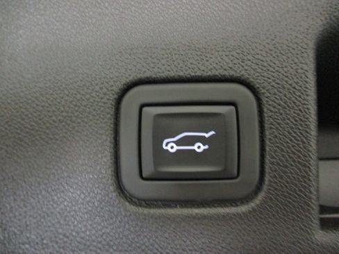 Used 2023 Chevrolet Equinox LT image 14