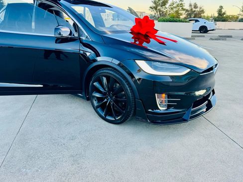 Used 2021 Tesla Model X Long Range image 12