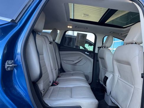 Used 2019 Ford Escape Titanium image 31