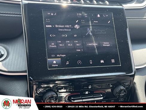 Used 2023 Jeep Grand Cherokee Laredo w/ Luxury Tech Group I AWD/4WD image 45