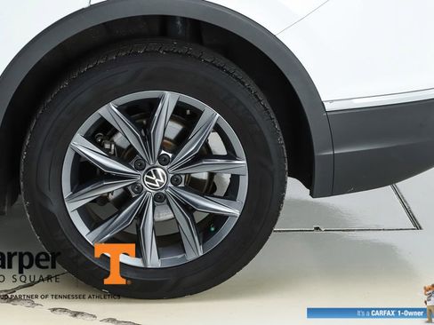Used 2022 Volkswagen Tiguan SE FWD image 43