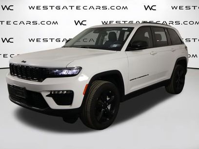 Used 2023 Jeep Grand Cherokee Limited w/ Black Appearance Package