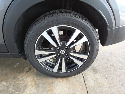 Used 2019 Nissan Kicks SV FWD image 54