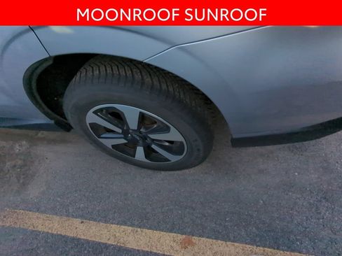 Used 2018 Subaru Forester 2.5i Premium AWD/4WD image 5