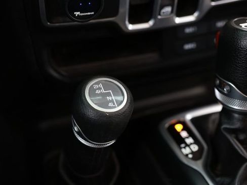 Used 2018 Jeep Wrangler Unlimited Sport S AWD/4WD image 45