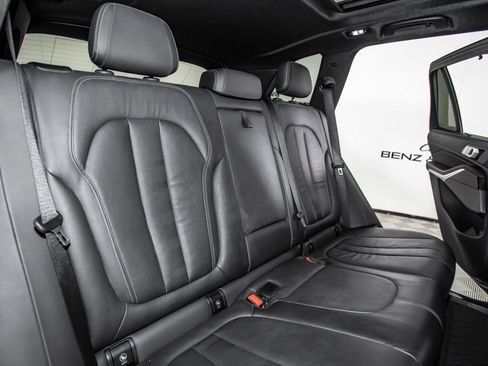 Used 2019 BMW X5 xDrive40i w/ M Sport Package AWD/4WD image 15
