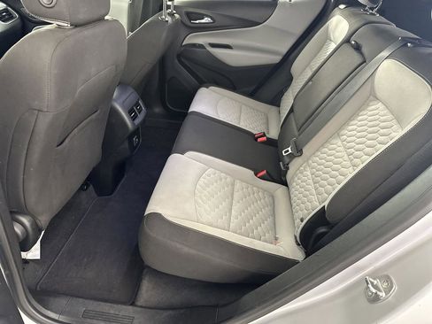 Used 2020 Chevrolet Equinox LS FWD image 22