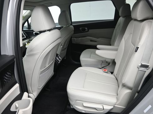 New 2025 Kia Sorento EX w/ Panoramic Sunroof Package AWD/4WD image 32