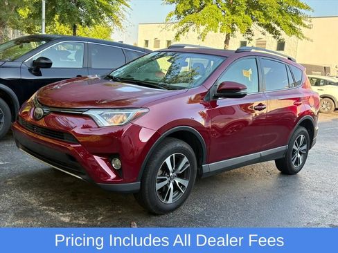 Used 2018 Toyota RAV4 XLE AWD/4WD image 4