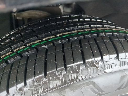 Used 2021 Chevrolet Suburban High Country image 32