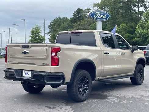 Used 2022 Chevrolet Silverado 1500 ZR2 w/ Technology Package AWD/4WD image 26
