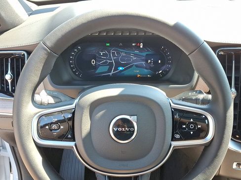 New 2026 Volvo XC90 B6 Plus w/ Protection Package Premier image 15