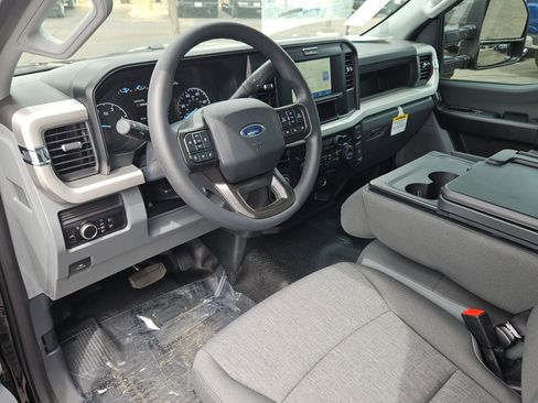 New 2025 Ford F250 XL w/ 360-Degree Camera Package image 8