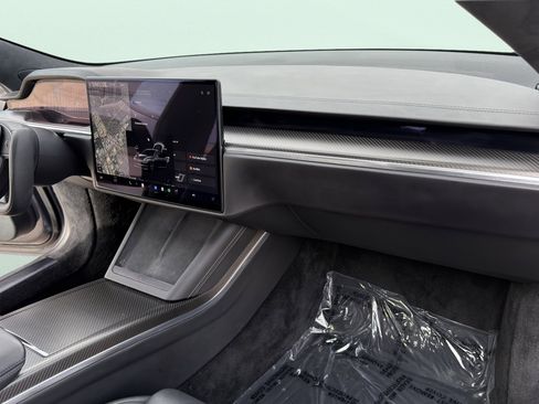 Used 2022 Tesla Model S Plaid image 48