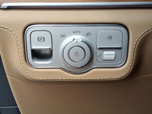 Certified 2024 Mercedes-Benz GLS 450 4MATIC image 18