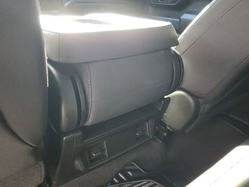 Used 2021 Chevrolet Silverado 2500 Custom w/ Custom Value Package image 15