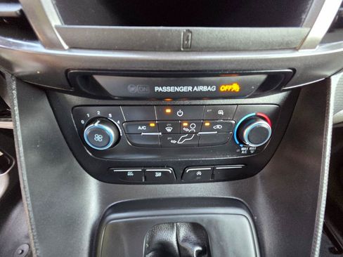Used 2022 Ford Transit Connect XLT FWD image 27